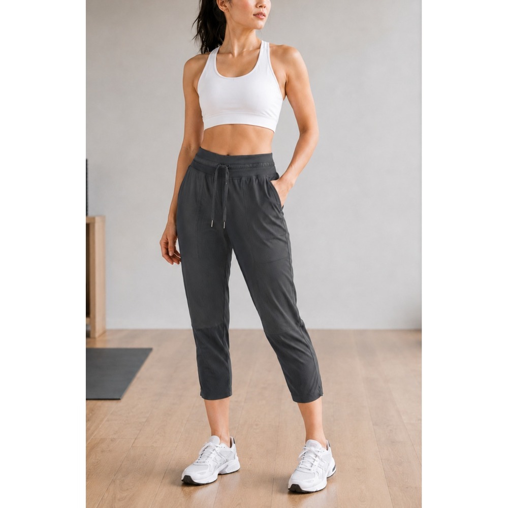 Lululemon Dance Studio Crop Pants 25" Size 6 Graphite Gray Stripe Lightweight